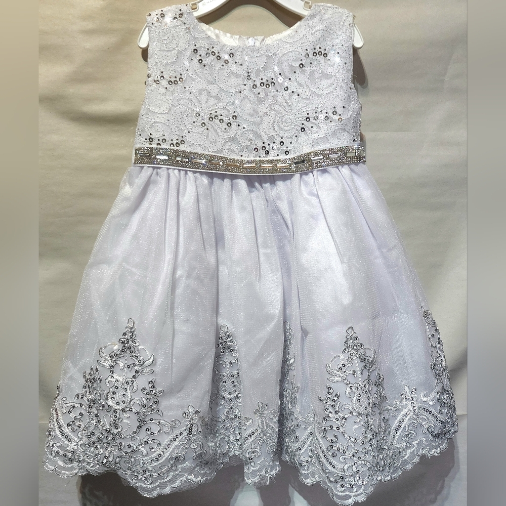 Barbies Apparel Sz LG Chic White and Silver Kids Formal Dress